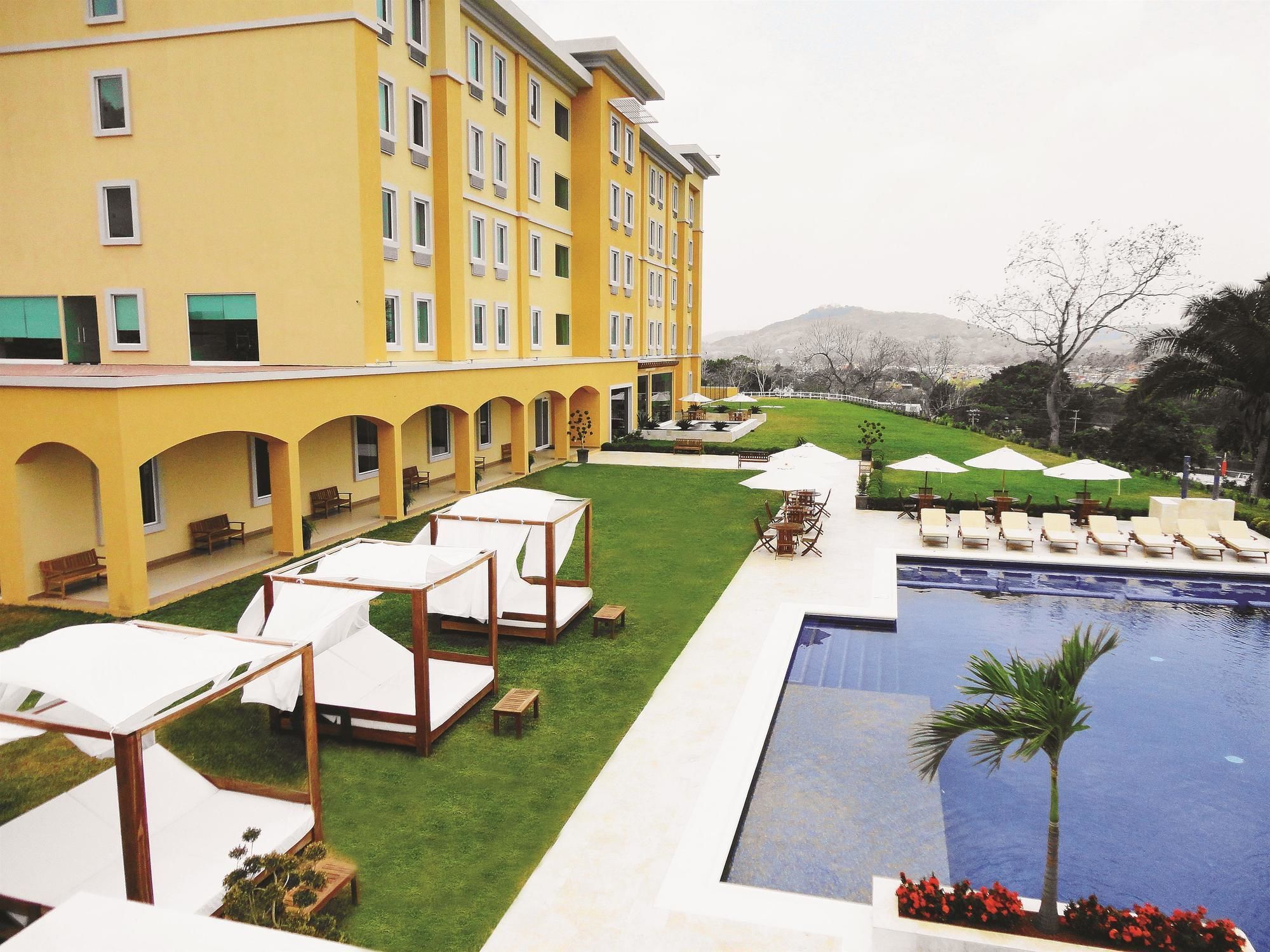 La Quinta by Wyndham Poza Rica Exterior foto